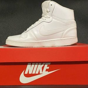 Nike Ebernon Mid size 7